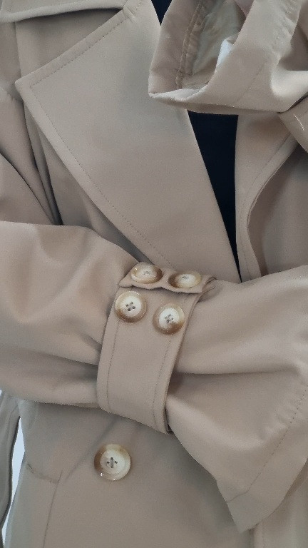 ترنچ کت سانتانا کرمی روشن